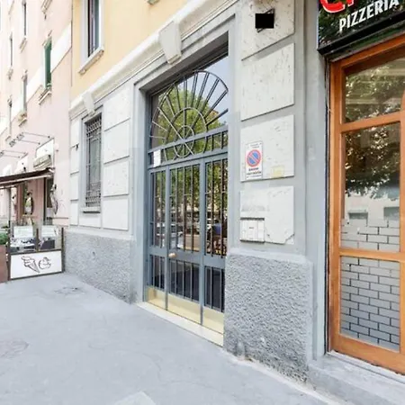 Viale Umbria Colorful And Cosy Studio