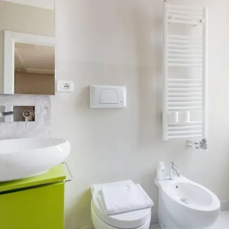 Viale Umbria Colorful And Cosy Studio *