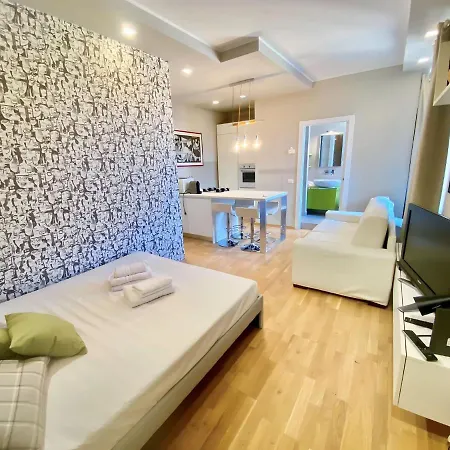 Viale Umbria Colorful And Cosy Studio Apartment Milan
